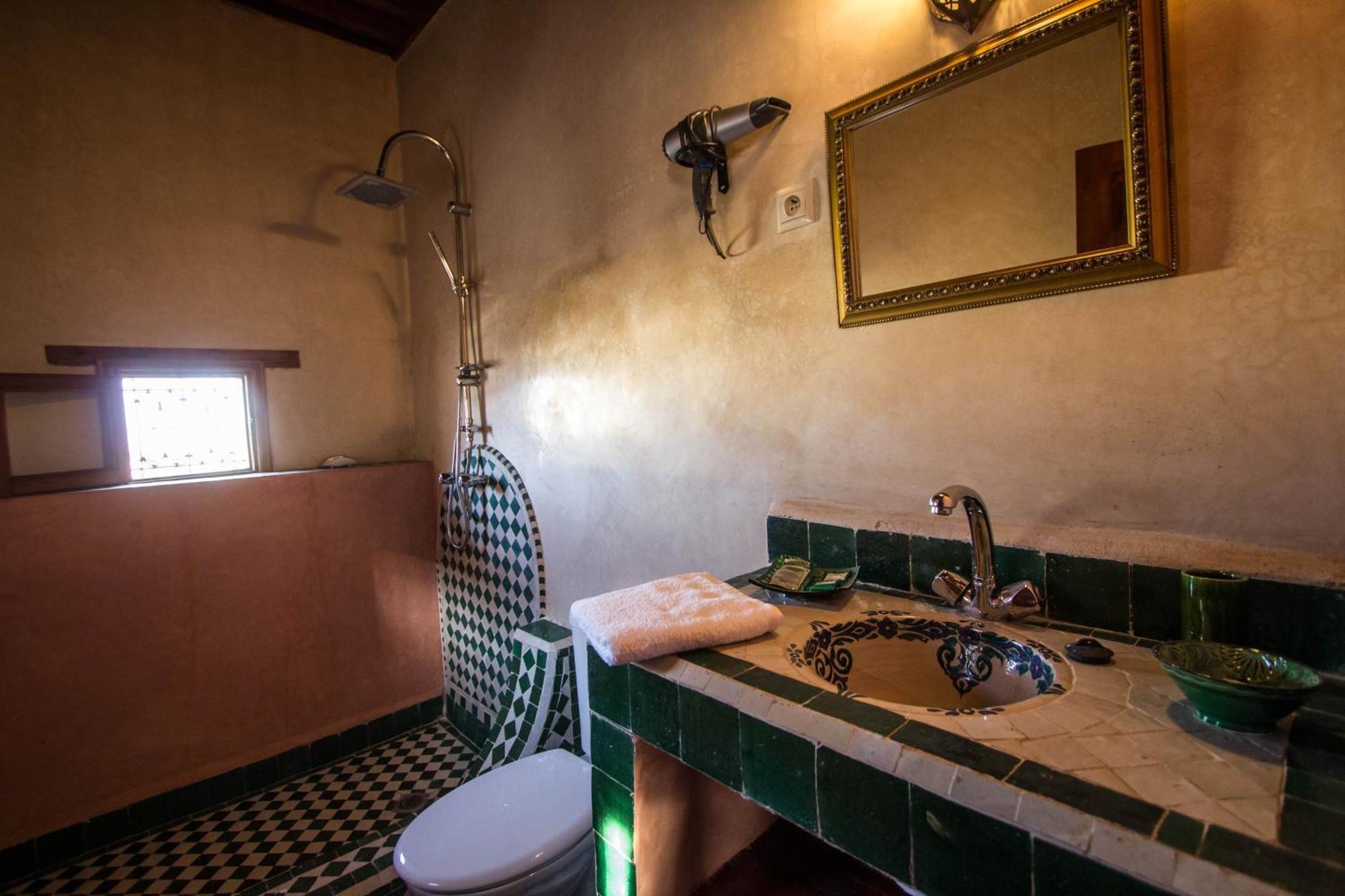 Riad Letchina فاس الغرفة الصورة
